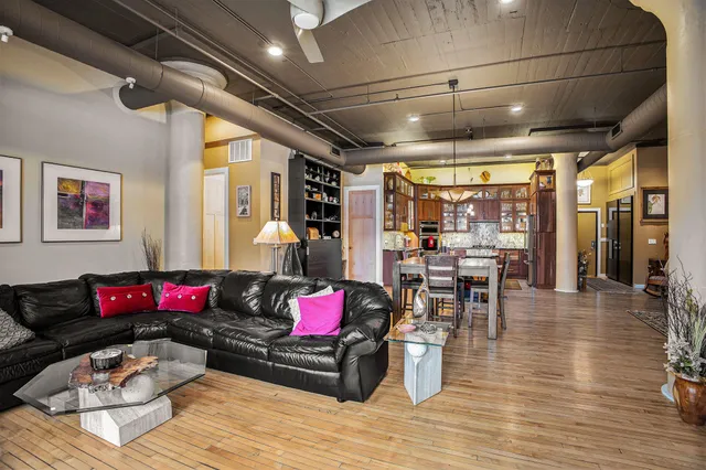 $349,900 | 109 West Washington Avenue, Unit 8, Jackson, MI 49201