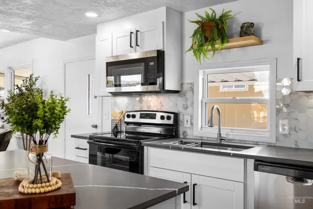 $128,900 | 5637 Fairfax Lane, Boise, ID 83714