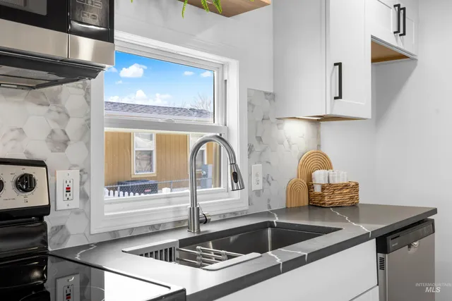 $128,900 | 5637 Fairfax Lane, Boise, ID 83714