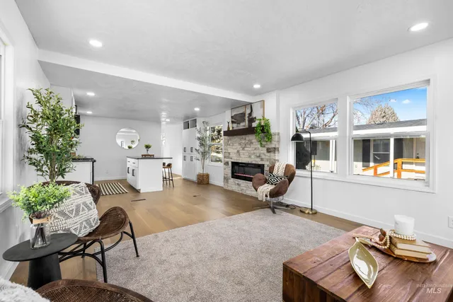 $128,900 | 5637 Fairfax Lane, Boise, ID 83714