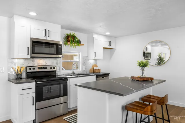 $128,900 | 5637 Fairfax Lane, Boise, ID 83714