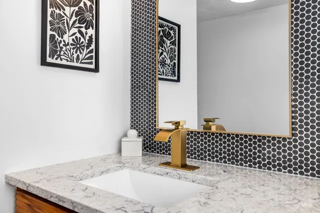 $128,900 | 5637 Fairfax Lane, Boise, ID 83714