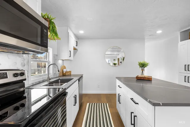 $128,900 | 5637 Fairfax Lane, Boise, ID 83714