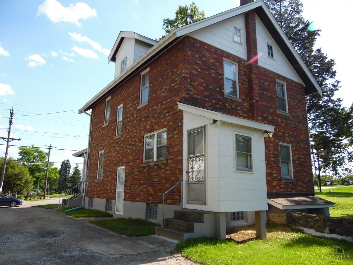 3048 North Bend Road Cincinnati, OH 45239 - Photo 3 of 39