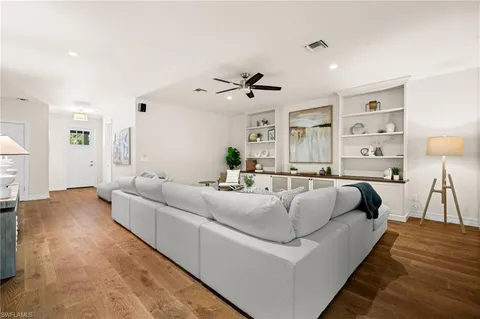 $1,800,000 | 2499 10th Street North, Naples, FL 34103