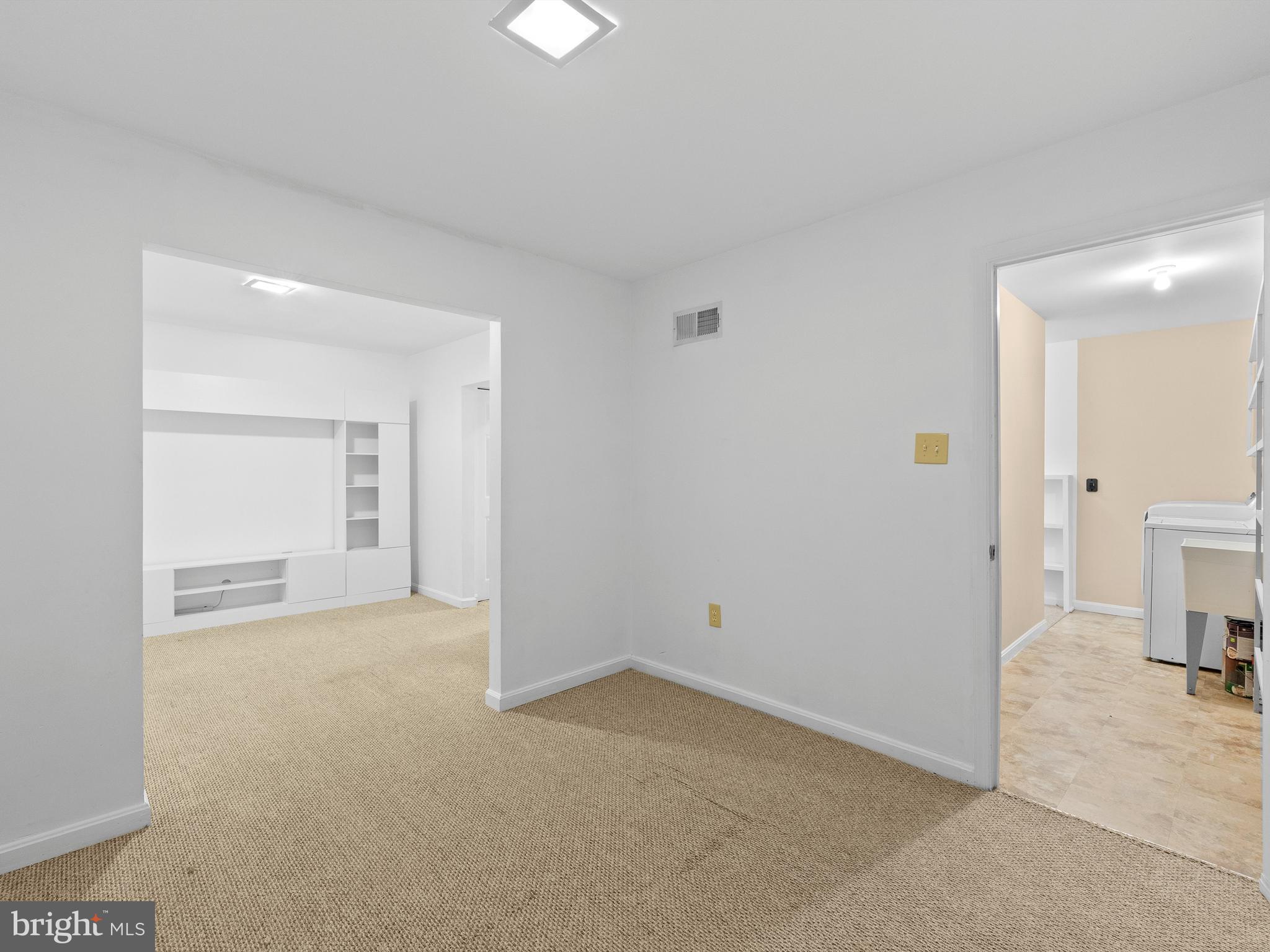 2459 Pyrenees Court Reston, VA 20191 - Photo 24 of 28 an empty room with a bathroom