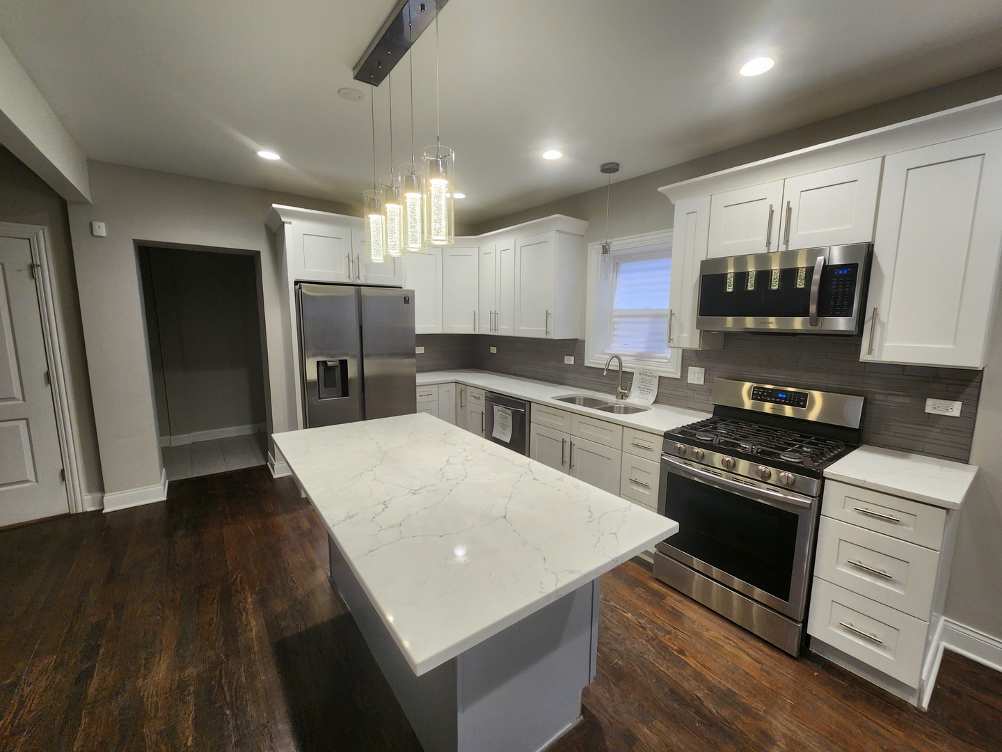 8837 South Throop Street Chicago, IL 60620 - Photo 7 of 20