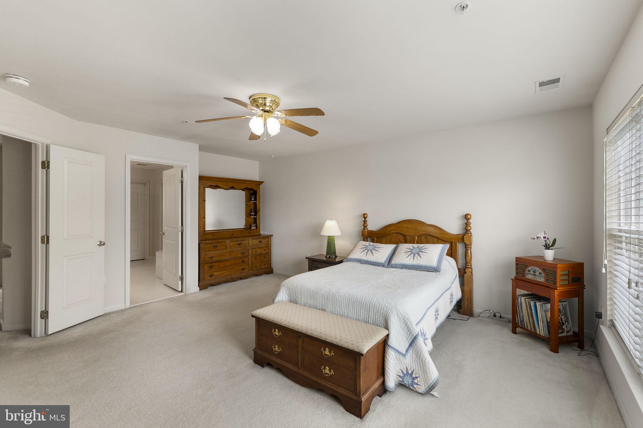 23418 Clarksridge Road Clarksburg, MD 20871 - Photo 15 of 40 Primary bedroom