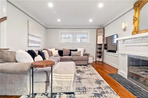 $435,000 | 6415 Washington Street, Kansas City, MO 64113