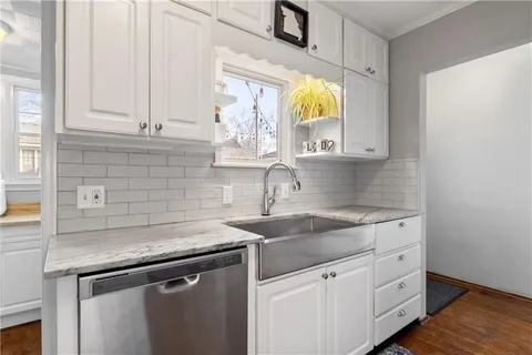 $435,000 | 6415 Washington Street, Kansas City, MO 64113