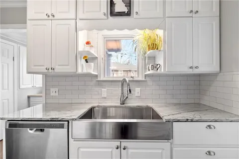 $435,000 | 6415 Washington Street, Kansas City, MO 64113