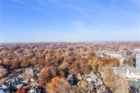 $435,000 | 6415 Washington Street, Kansas City, MO 64113