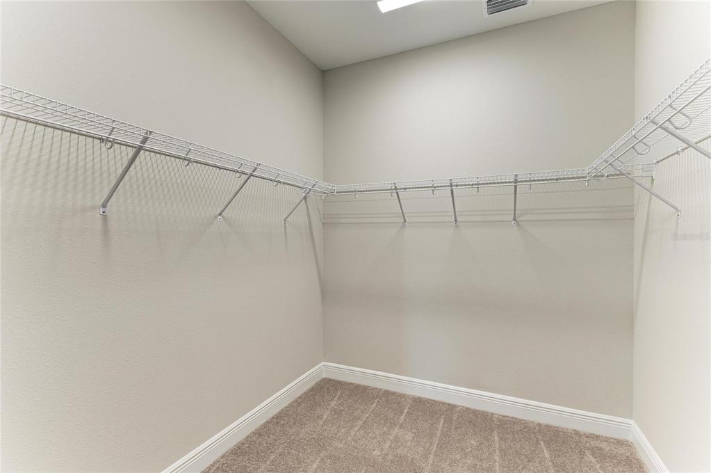 17915 Cropside Trail Lakewood Ranch, FL 34211 - Photo 10 of 33 a view of a small room