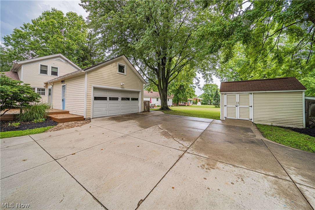 1927 Brainard Road Cleveland, OH 44124 - Photo 24 of 30