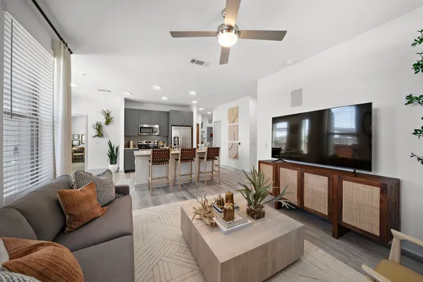 $1,650 | 650 Sgt Ed Holcomb Boulevard North, Unit 2B7102, Conroe, TX 77304