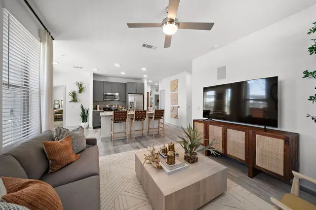 $1,650 | 650 Sgt Ed Holcomb Boulevard North, Unit 2B7102, Conroe, TX 77304