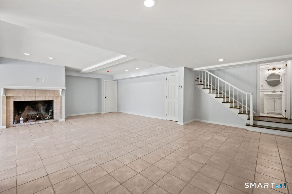 187 Talcott Notch Road Farmington, CT 06032 - Photo 19 of 40