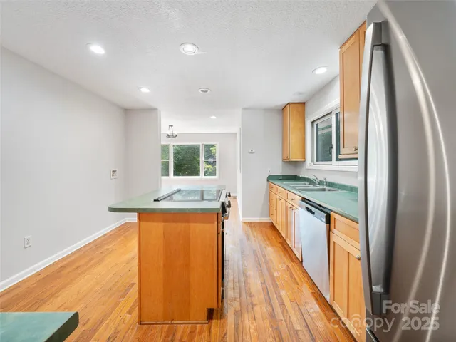 $498,000 | 1393 Bald Mountain Road, Burnsville, NC 28714