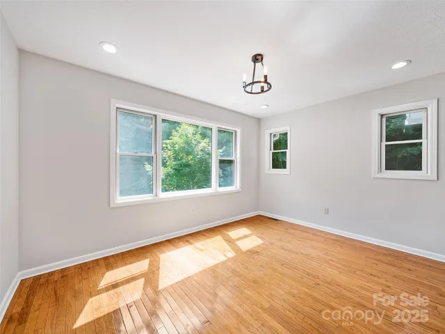 $498,000 | 1393 Bald Mountain Road, Burnsville, NC 28714