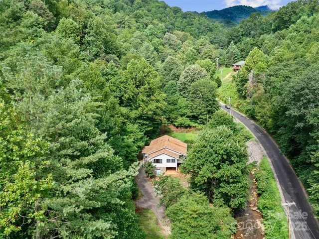 $498,000 | 1393 Bald Mountain Road, Burnsville, NC 28714