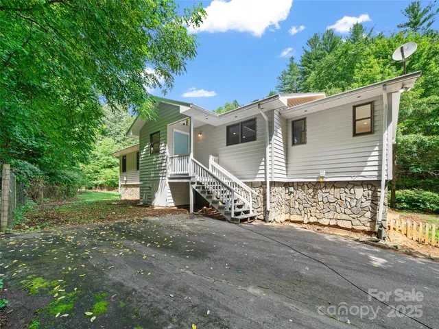 $498,000 | 1393 Bald Mountain Road, Burnsville, NC 28714