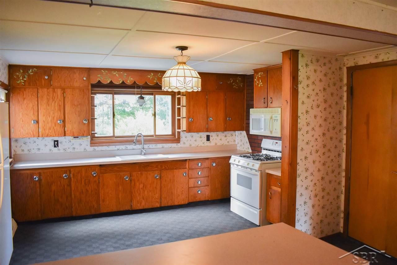 613 7 Mile Road Kawkawlin, MI 48631 - Photo 7 of 28