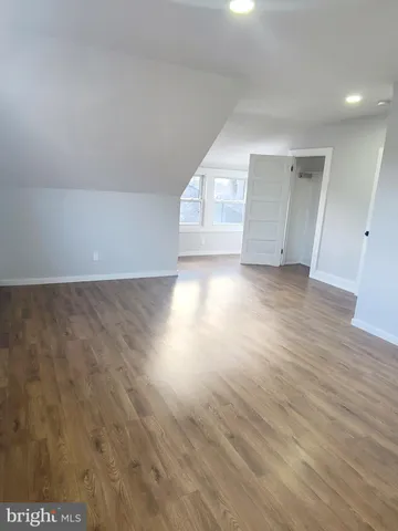 $2,300 | 73 Oak Lane, Unit 2, Trenton, NJ 08618