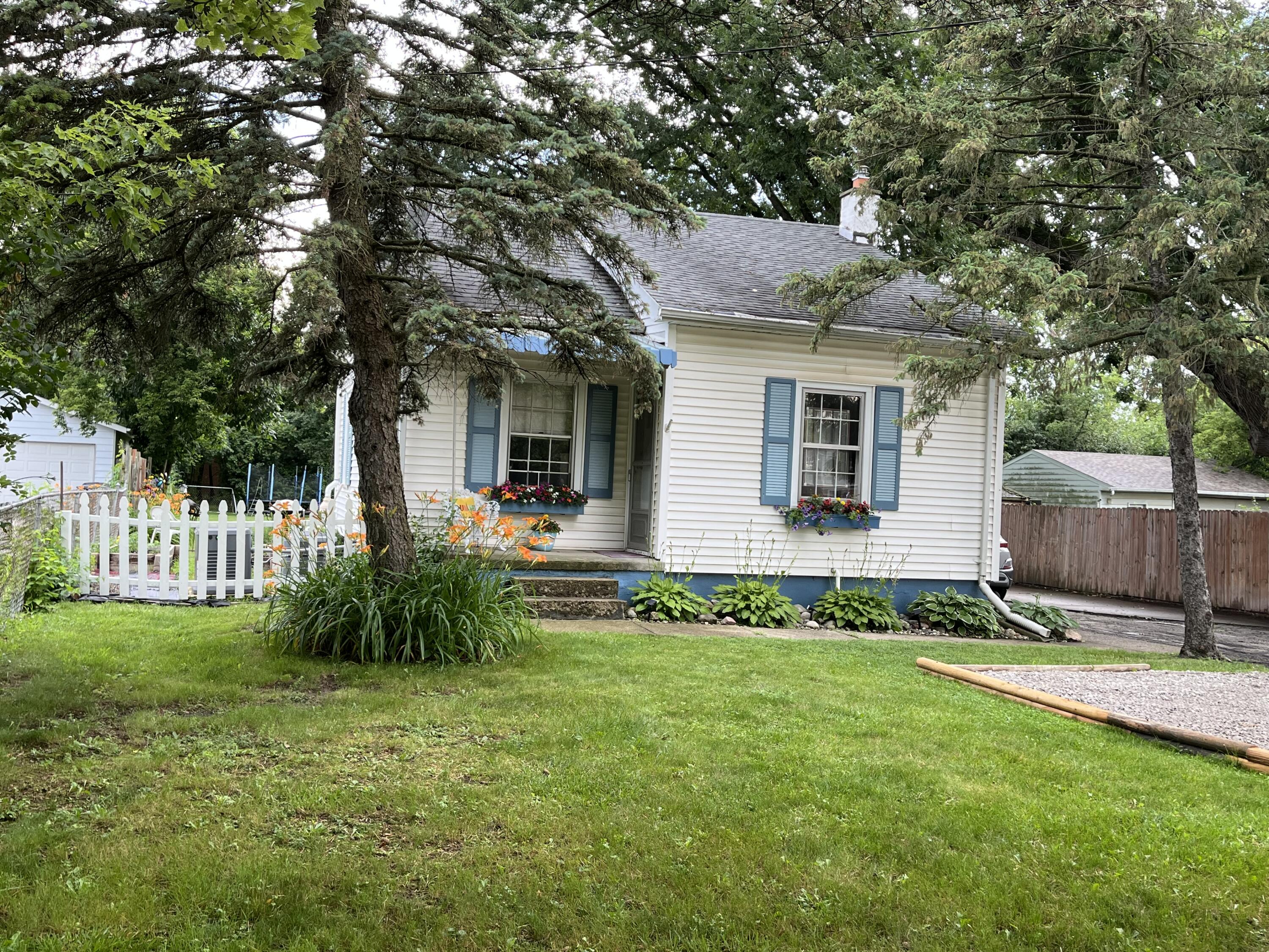 3604 Platt Road Ann Arbor, MI 48108 - Photo 2 of 44 3604 Platt Front of house