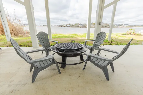 $4,997 | 809 Todville Road, Seabrook, TX 77586