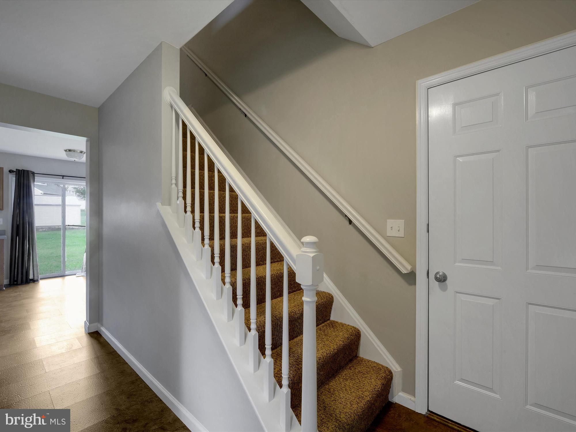 75 Pelham Rd T602 Reinholds, PA 17569 - Photo 3 of 24 Foyer w/ steps