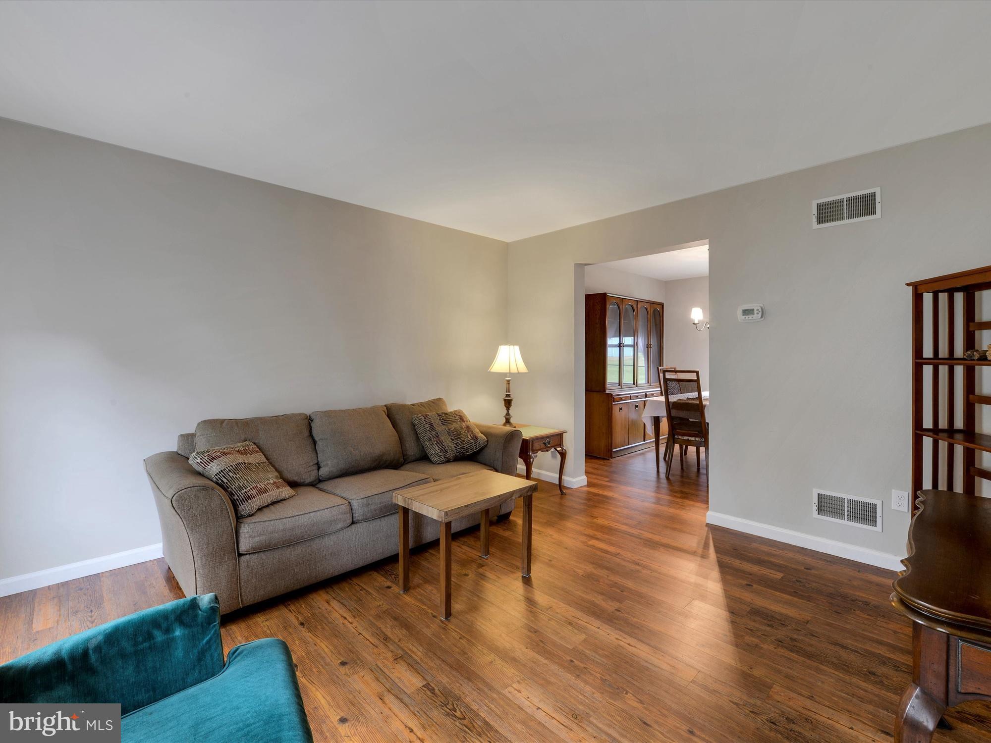 75 Pelham Rd T602 Reinholds, PA 17569 - Photo 4 of 24 Living room V1