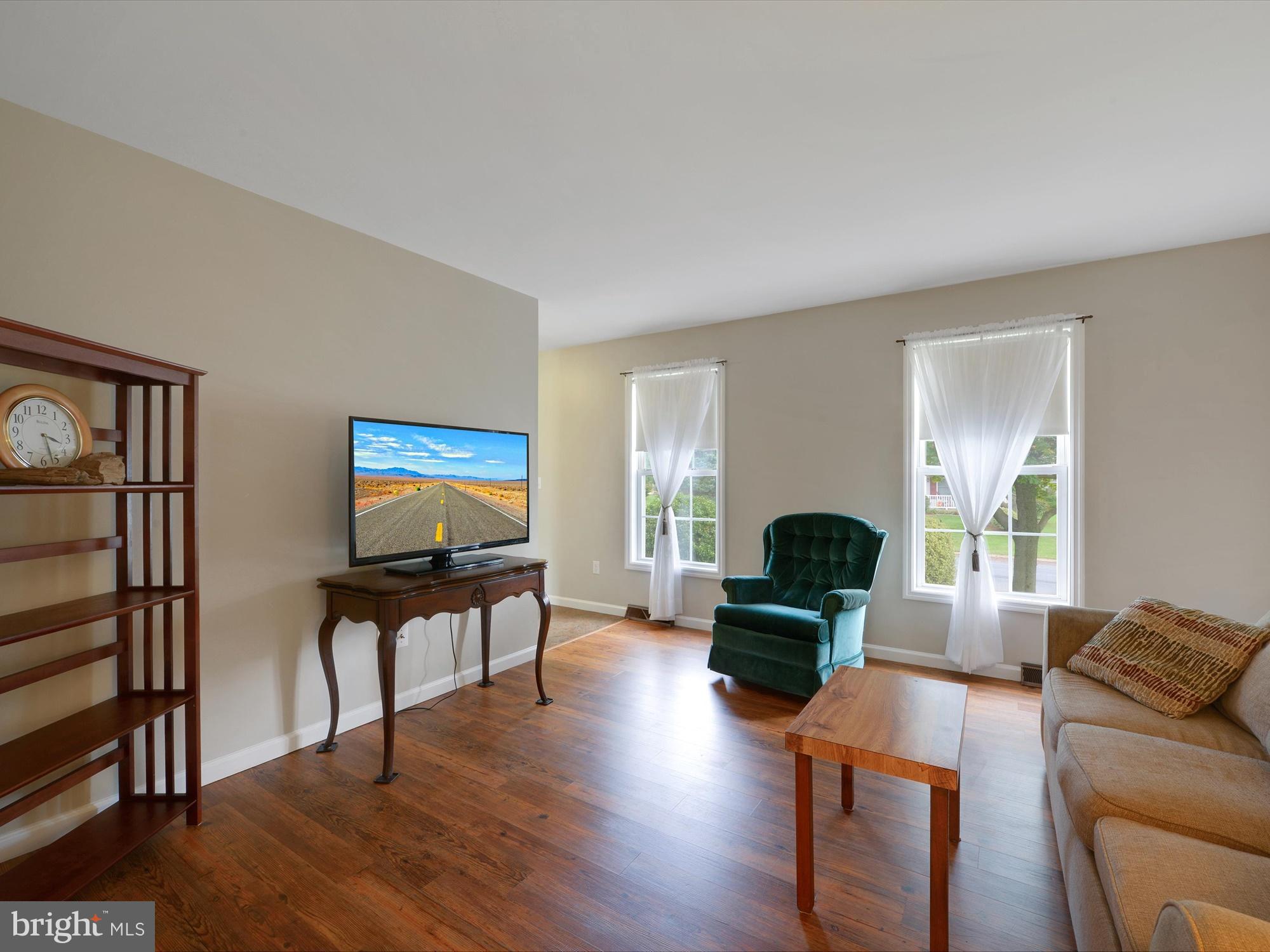 75 Pelham Rd T602 Reinholds, PA 17569 - Photo 6 of 24 Living room V3
