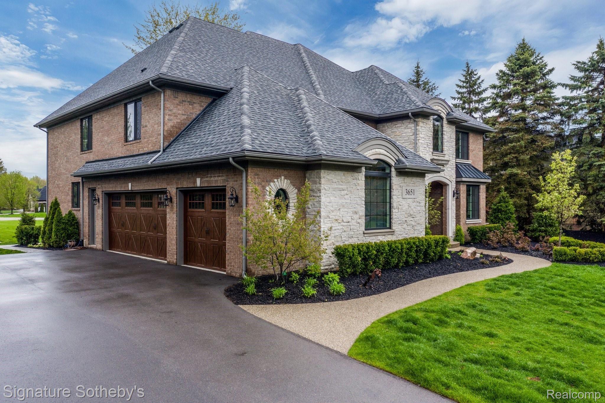 3651 Walnut Brook Drive Rochester, MI 48309 - Photo 5 of 43 3651+Walnut+Brook+Dr+Rochester+Hills-13-web.jpg