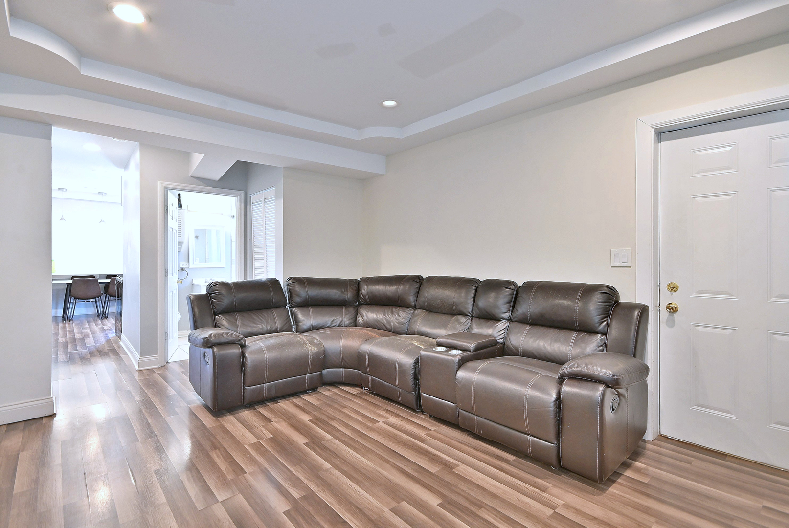 5125 South Elizabeth Street Chicago, IL 60609 - Photo 20 of 61 a living room with couches and a coffee table with wooden floor