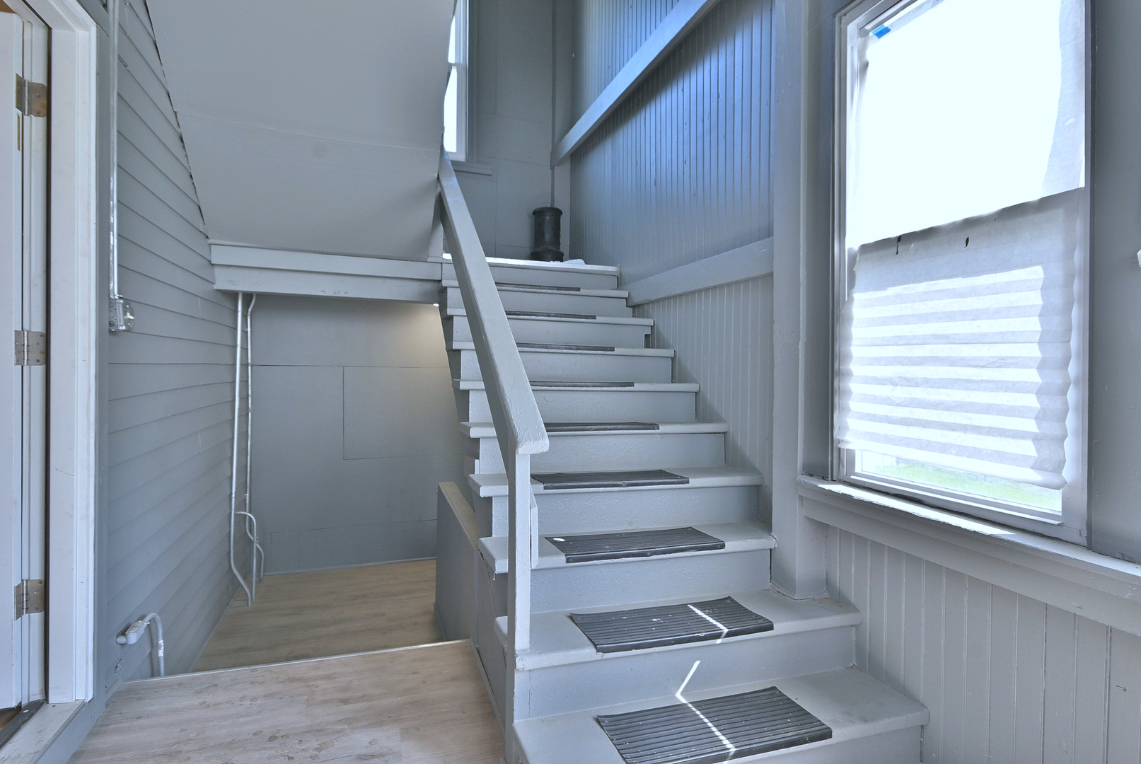 5125 South Elizabeth Street Chicago, IL 60609 - Photo 42 of 61 a view of entryway and hall with wooden floor
