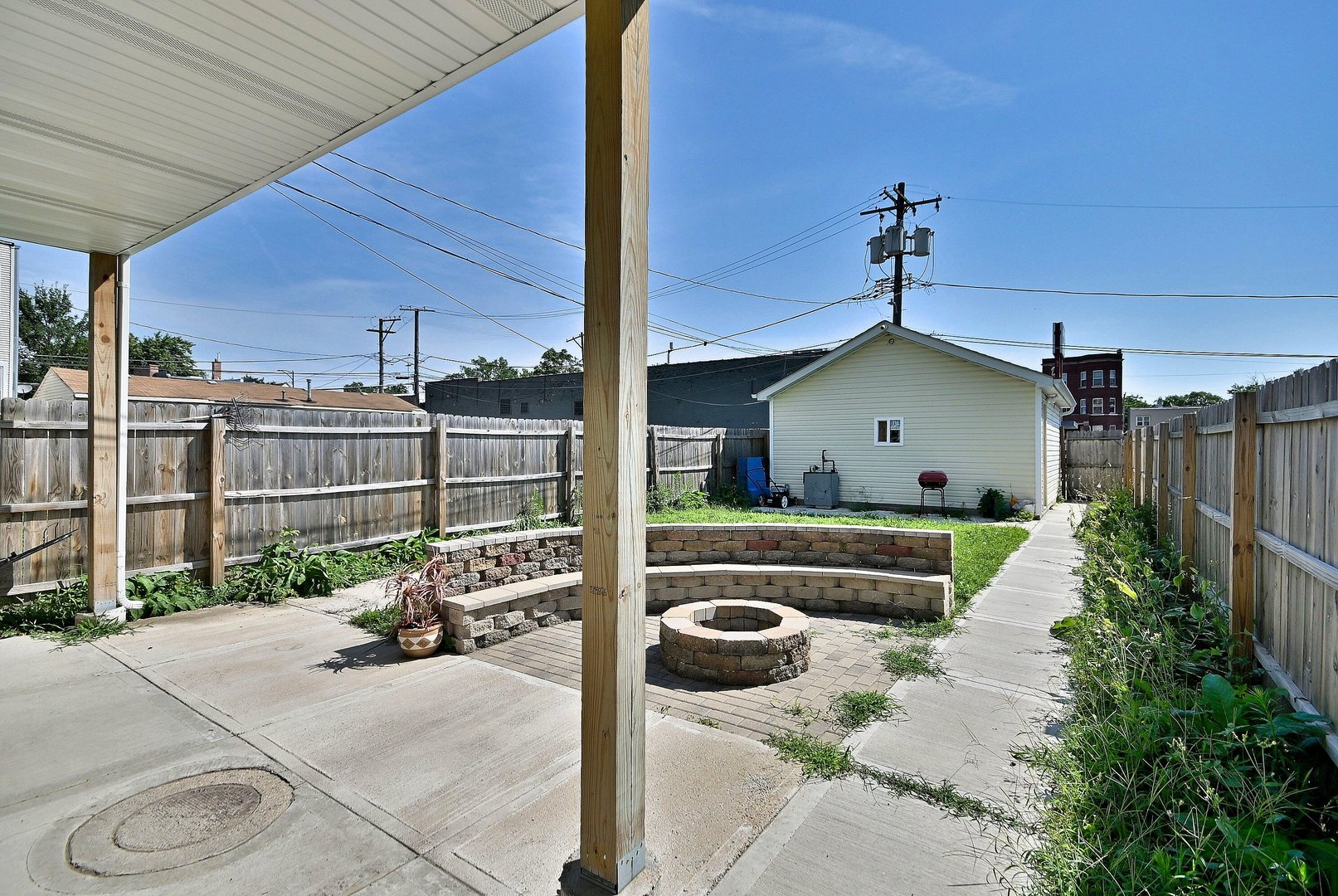5125 South Elizabeth Street Chicago, IL 60609 - Photo 7 of 61 a front view of a house with swimming pool