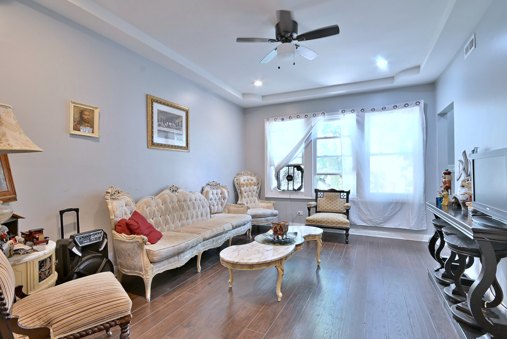 5125 South Elizabeth Street Chicago, IL 60609 - Photo 10 of 61 a living room with furniture and a large window