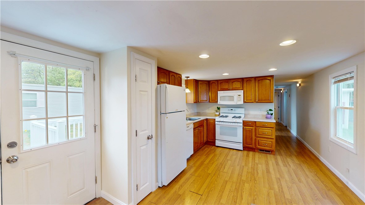14 Krzak Road North Kingstown, RI 02852 - Photo 9 of 37