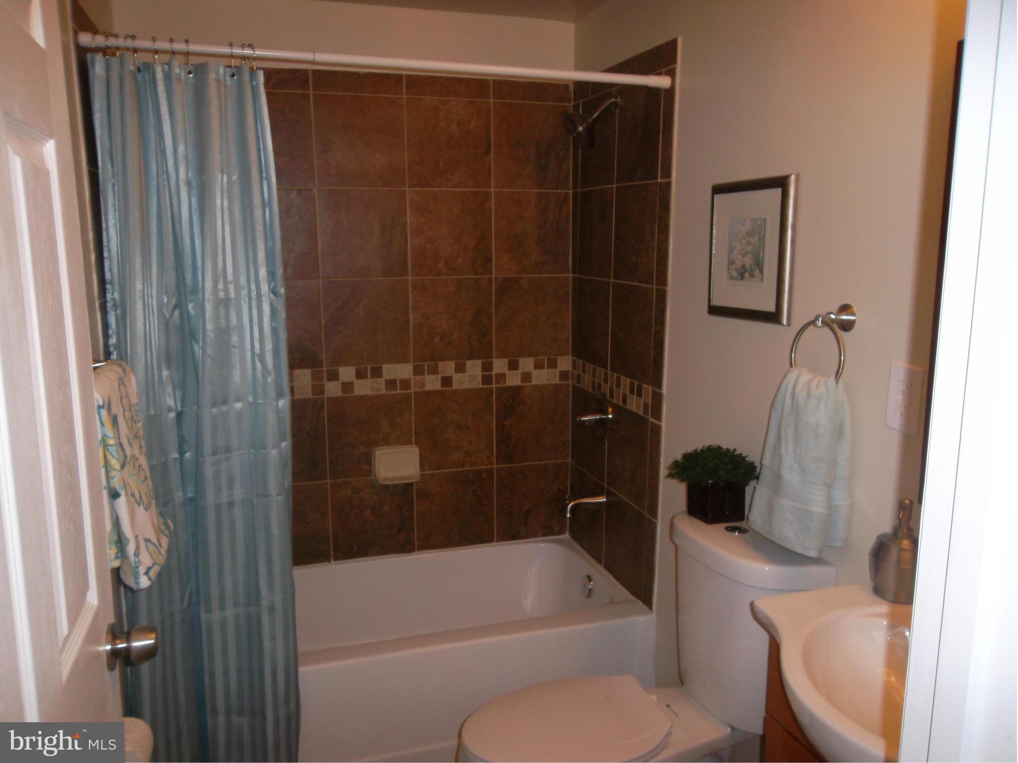 14504 April Street Accokeek, MD 20607 - Photo 12 of 17 Bath (Master)