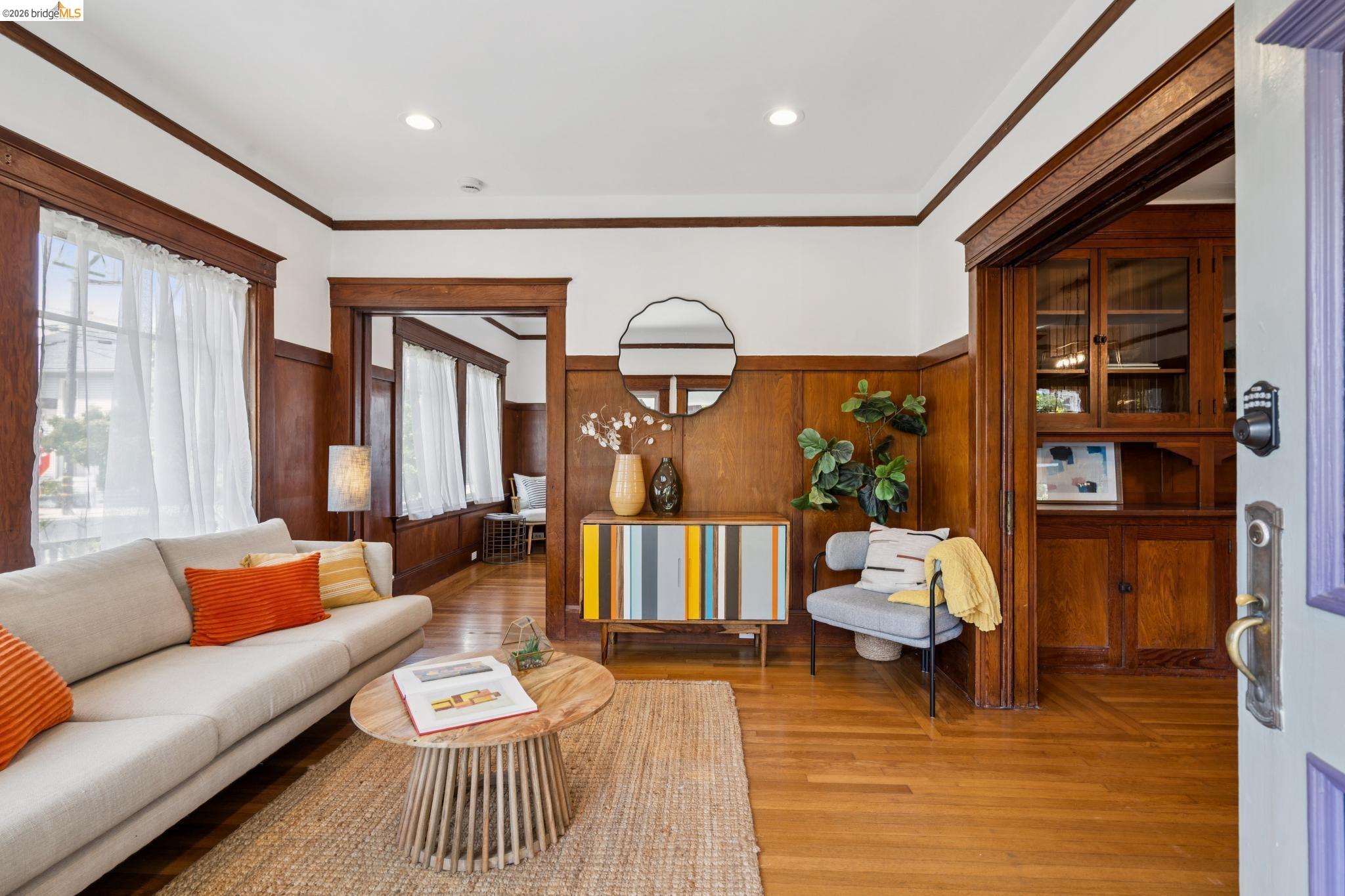 1701 Derby Street Berkeley, CA 94703 - Photo 7 of 39 Living room