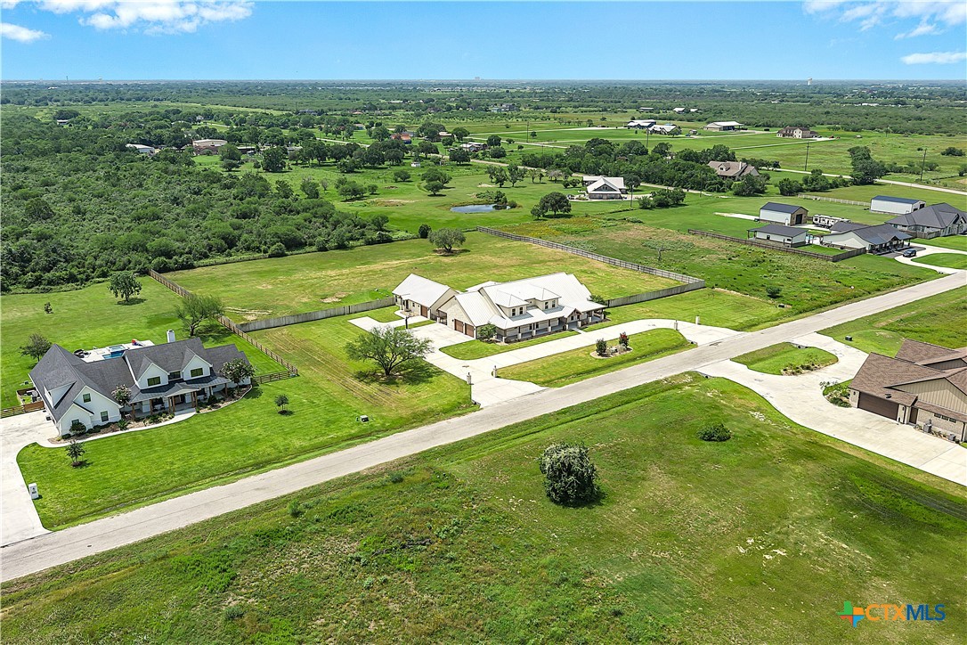 158 Sendera Loop Victoria, TX 77904 - Photo 4 of 47