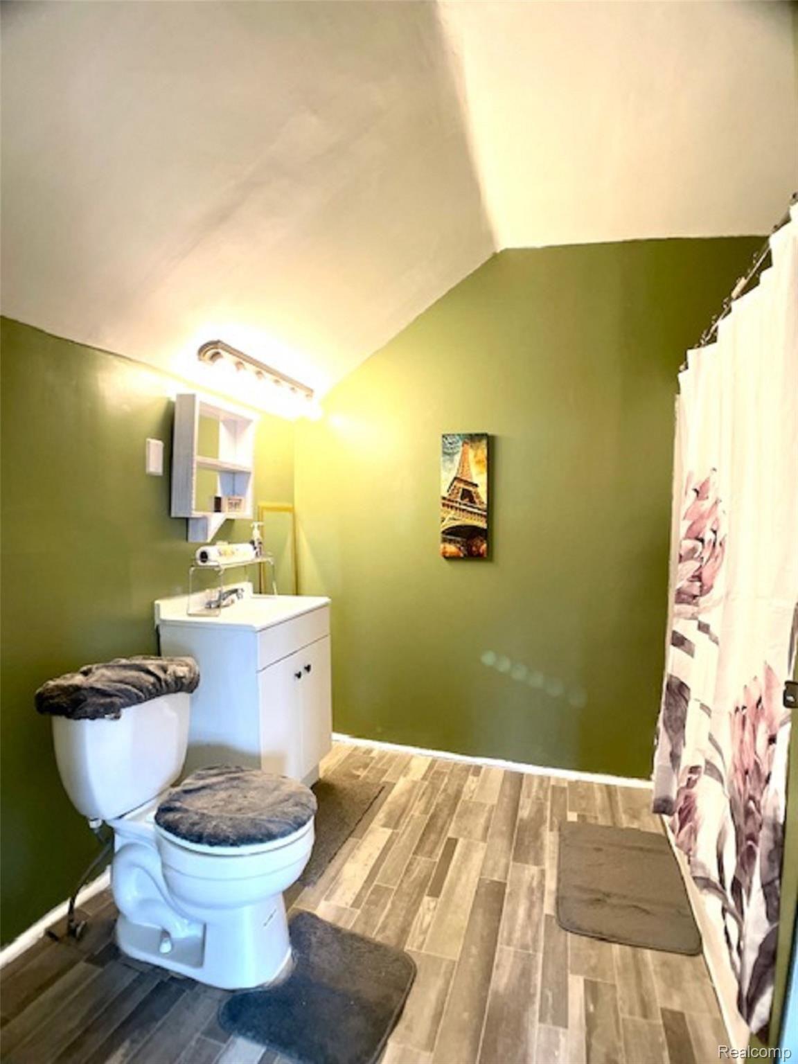 6755 Sheridan Line Road Lexington, MI 48450 - Photo 12 of 25 Master Bathroom-second floor (2)