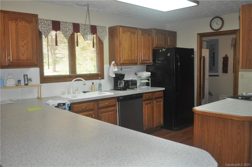 244 Rolling Ridge Loop Burnsville, NC 28714 - Photo 13 of 31 Gallery Image 13