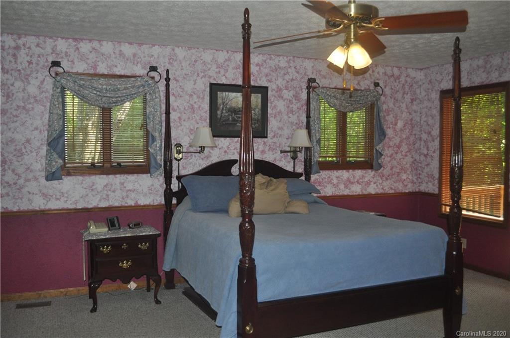 244 Rolling Ridge Loop Burnsville, NC 28714 - Photo 16 of 31 Gallery Image 16