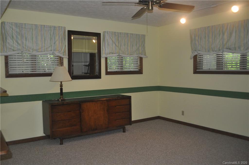 244 Rolling Ridge Loop Burnsville, NC 28714 - Photo 24 of 31 Gallery Image 24