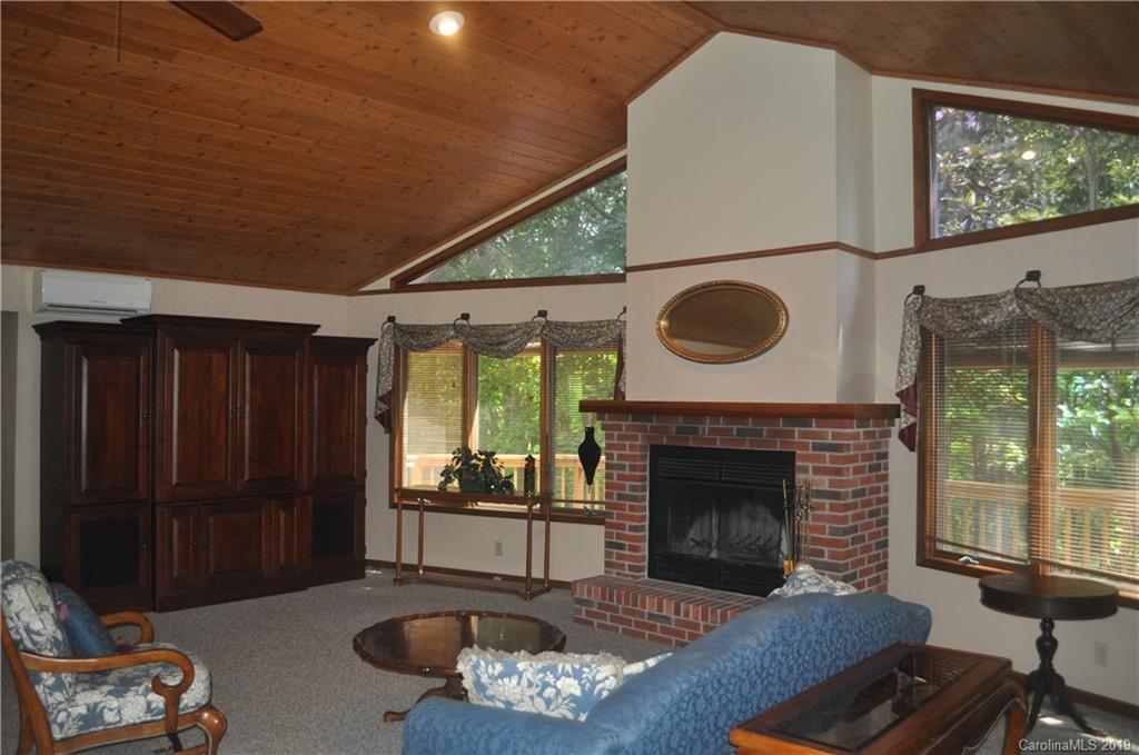 244 Rolling Ridge Loop Burnsville, NC 28714 - Photo 8 of 31 Gallery Image 8