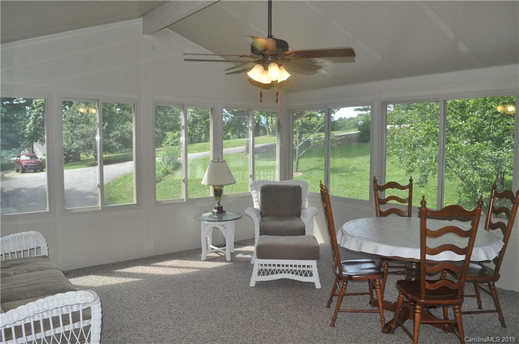 244 Rolling Ridge Loop Burnsville, NC 28714 - Photo 10 of 31 Gallery Image 10