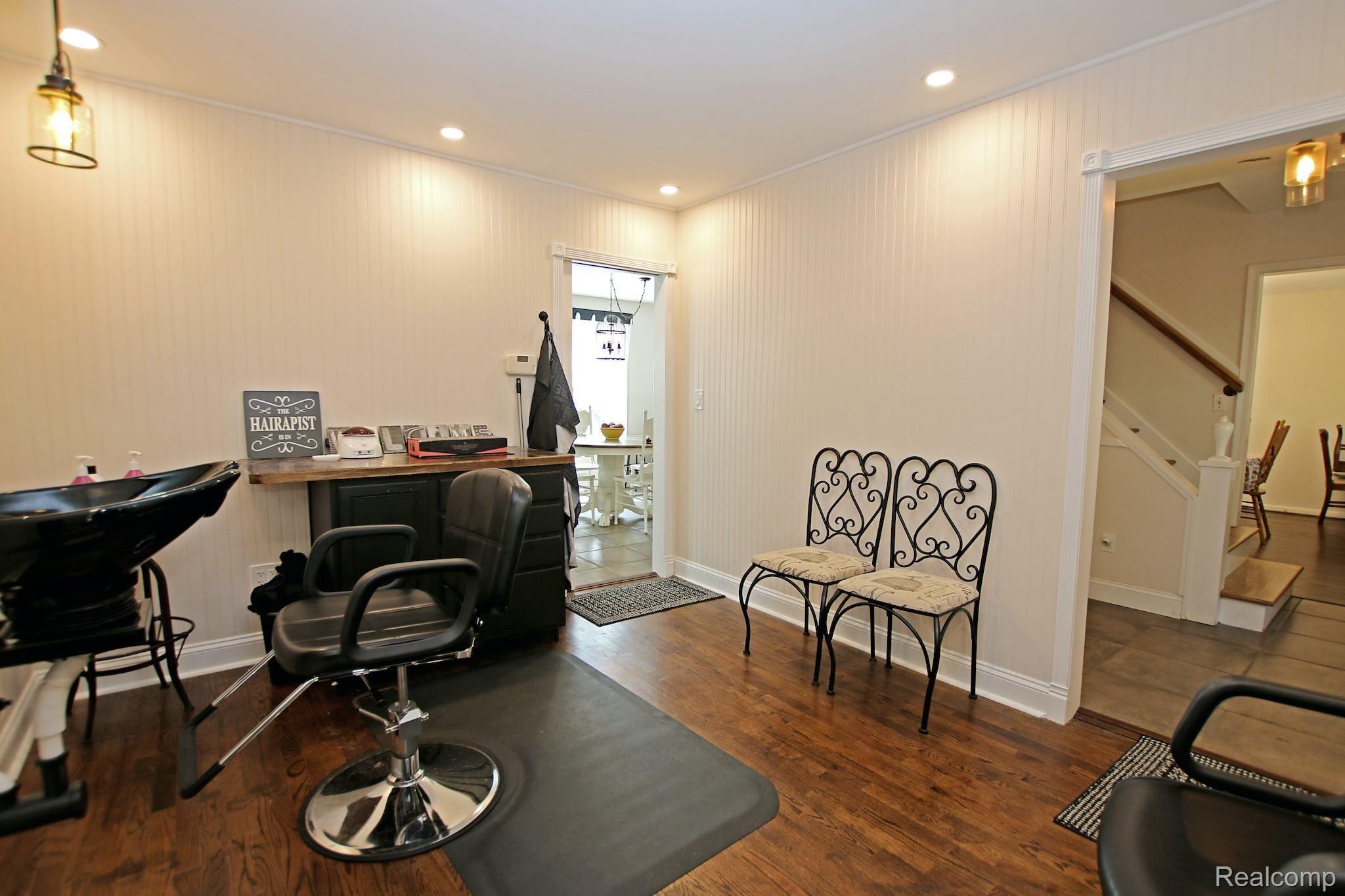 426 Old Bridge Road Grand Blanc, MI 48439 - Photo 8 of 27 8) Front Left Room.jpg