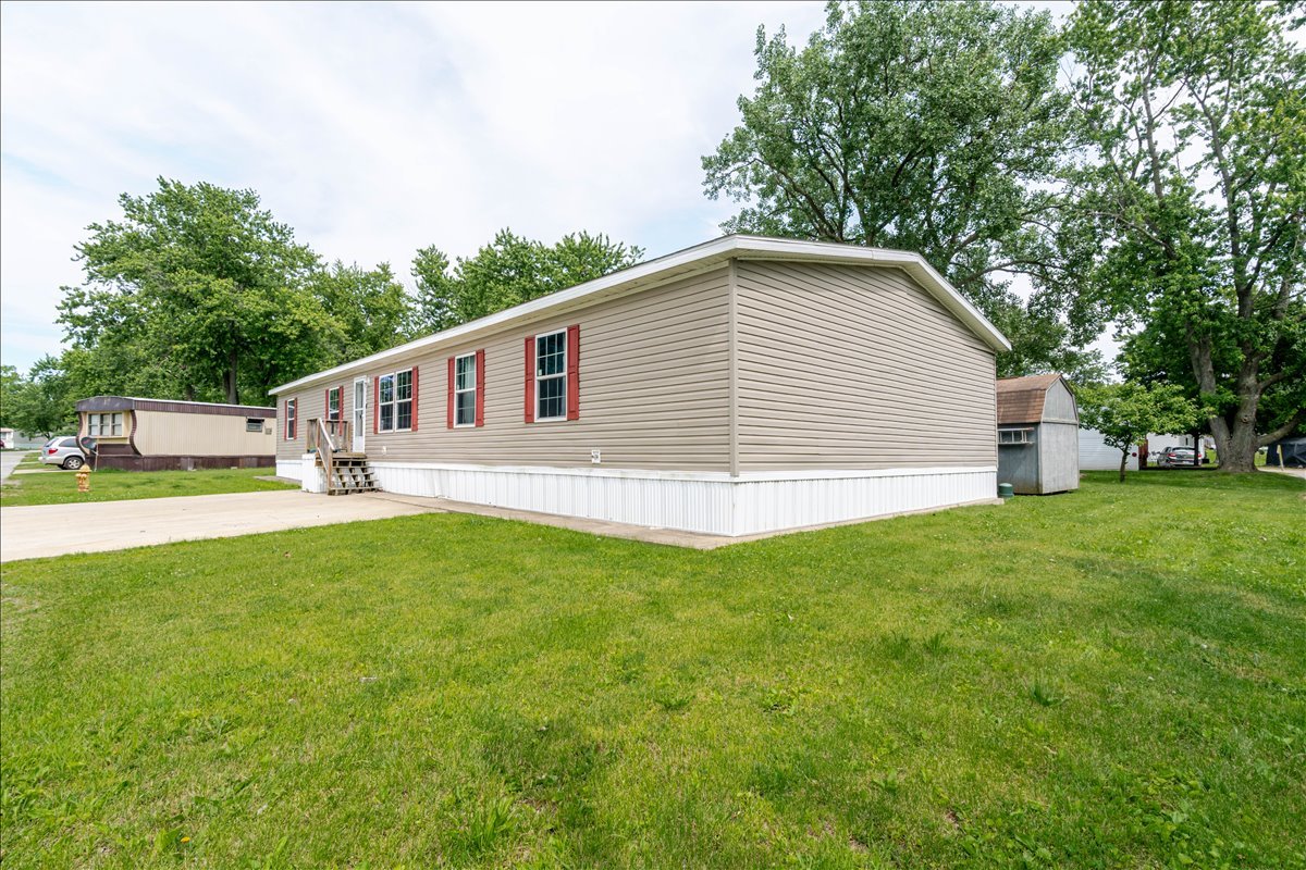 861 4th Street Normal, IL 61761 - Photo 2 of 37