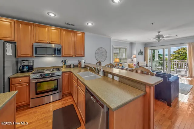 $359,500 | 300 Midyette Street, Unit B8, Oriental, NC 28571